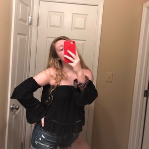 Black Off the shoulder top